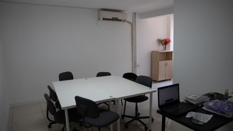 ESL Languages Royal Turkish Istanbul classroom